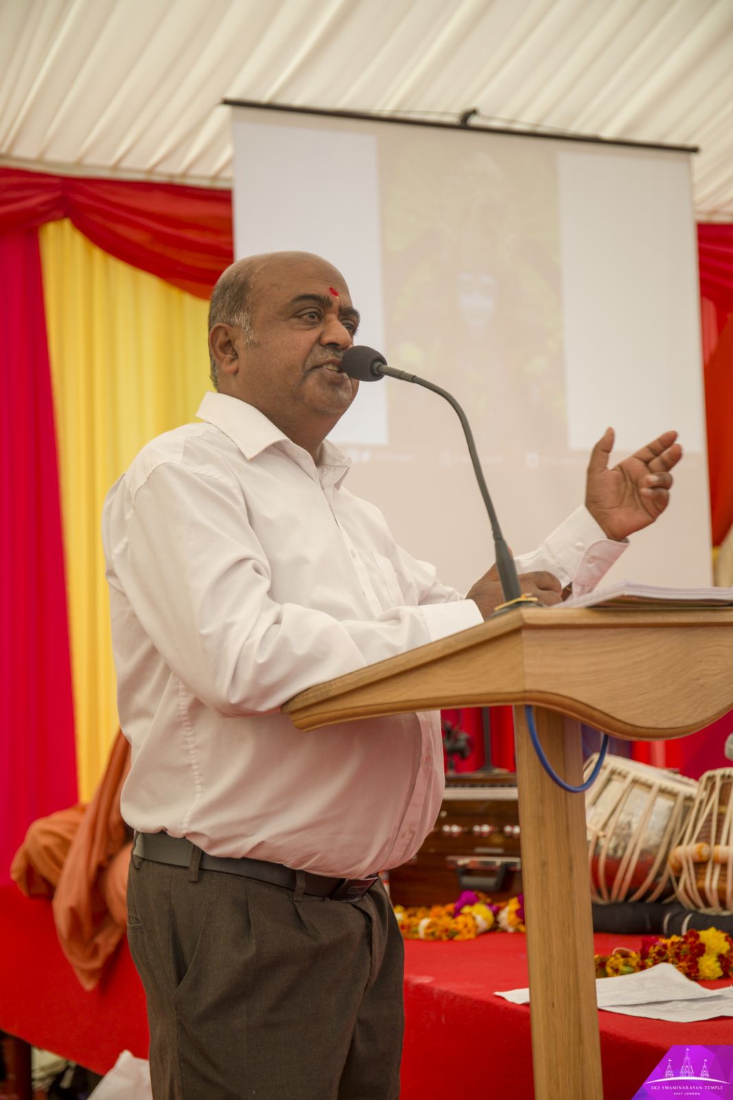 ©1987-2017 SKS Swaminarayan Temple East London